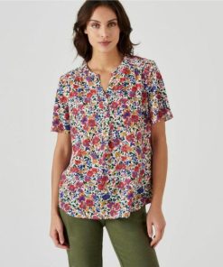 Enchantewear.shop31351e8bc6 1