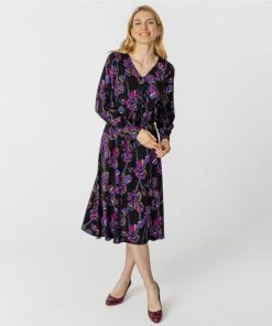 Enchantewear.shop54258370e2 4