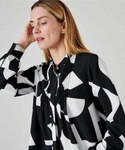 Enchantewear.shopb722990989 2